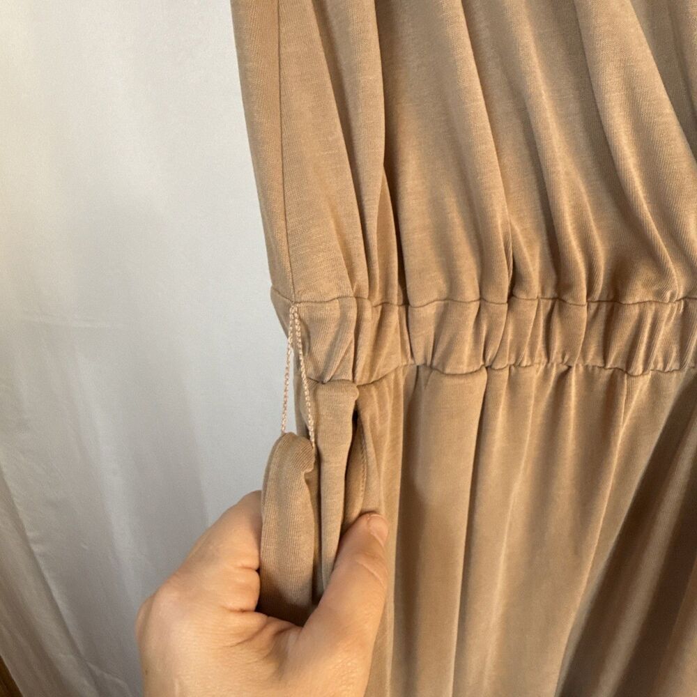 Express Light Brown Plunge Neck Wide Leg Belted Jumpsuit Size Medium Preowned - Picture 7 of 14
